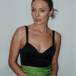 Laura Haddock Instagram - @vanityfair 💚 with @armanibeauty Hair by: @halleybrisker Make up by: @kennethsohmakeup @armanibeauty Styling by: @aimeecroysdill @bulgari @erdem