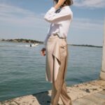 Laura Haddock Instagram - @armanibeauty #ArmanibeautyStars #Armanibeauty #BiennaleCinema2021 #Venezia78 Photographer: @ionawolffphoto Styling: @aimeecroysdill Make up: @naokoscintu Hair: @halleybrisker