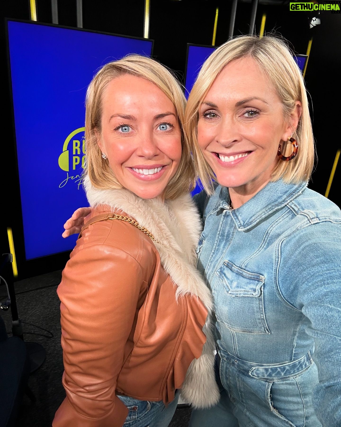 Laura Hamilton Instagram - R U N P O D x LAURA HAMILTON 💙 This weekend it’s the London Marathon. More than 50,000 runners will take to the streets of the capital to pound the pavements, raise incredible amounts of money for charity and collect that shiny medal at the finish line. Amongst those runners is this week’s guest, marathon first-timer Laura Hamilton. @laurahamiltontv 🏃🏼🏃♂️🏃🏼♀️ Now Laura is known more for A Place in the Sun than for a run in the sun, (*sorry….not sorry) and her training for her marathon debut has meant she’s been running all across Europe. Has it paid off? In this episode we discuss marathon training, nerves of the big day, what to expect, how to prepare and most importantly we chat about the feelgood of something as simple as a run. Even with long arduous training sessions, the joy of running is something that Laura truly appreciates snd she explains why. It’s a brilliant episode, perfect for those gearing up for a run this weekend, and equally motivating for those who aren’t racing. However you never know after listening, you might find yourself entering the ballot for next year. (I’ll post a link to the ballot on my stories!). Good luck and most importantly happy running. X 💙 #run #runner #runpod #running #londonmarathon #laurahamilton