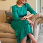 Laura Hamilton Instagram - I filmed this a little while ago and you will get to see more about it later this year… here is a sneak peek… . . . @nhsengland @suneilsfoodblog @karthigagengatharan @thesun #whocareswins #nhs 🎥🚑🩺 @michelle_smithy191 @talenteverywhere