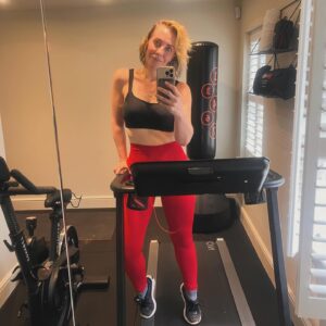 Laura Hamilton Instagram - You might have noticed I've been a little quiet on my socials out of respect of a friend and work colleague that we lost. It's a reminder to us all that life is short and we must make the most of every minute.
.
.
.
This year whilst I'm running the London Marathon for @wellchild, I've decided I would like to use my platform to raise some money for some other charities too, so watch this space...
.
.
.
I woke up this morning with the intention of running 20k, but I only made it to 14.4k as I had to head to some meetings...I'm slowly getting there and even running this distance is a massive achievement for me.  I had moments during my run where I wanted to stop but I kept thinking about the cause and my reasons for doing it... if you are running the marathon like me or taking part in any challenge for charity, keep strong, remember the cause, YOU'VE GOT THIS!
.
.
.
#londonmarathon #charity #fundraising