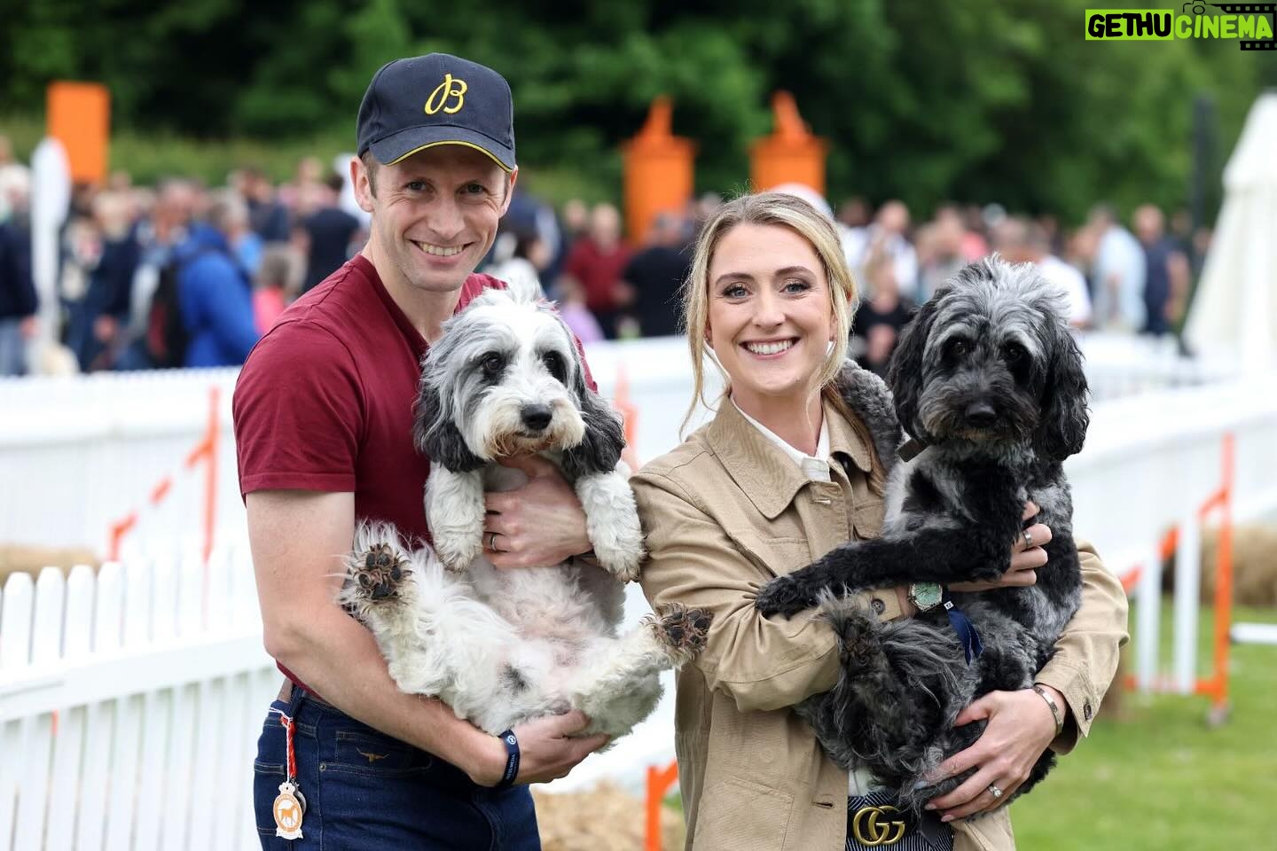 Laura Kenny Instagram - Leaving this one here because the dogs donβt feature on here enough and I love this photo. @goodwoofdogs weekend done and dusted. Dogs are shattered, as are we π πββοΈ @hairbydaniellestride π @amyrichardsmakeup who once again was a beaut π