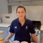 Laura Kenny Instagram - Start of Autumn brings warm breakfasts. Today is world porridge day! Our family porridge bowls have recently had a topping upgrade with @wholeearthfoods new chocolate peanut butter drizzler 👌🏼And there’s a certain little boy who loves it 💙 #wholeearthfoods #teamgb #ad