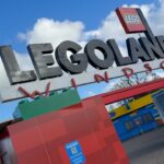 Laura Kenny Instagram - Easter weekend bringing all the family fun 🐣☀️ Back to Albie’s favourite place ever! (and one of ours 😉) @legolandwindsor 🎢 #gifted