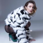 Laura Laprida Instagram - Les dejo estas fotos de @chrisbeliera que hicimos junto a @paratirevista para la sección “Protagonistas” con una producción de lujo liderado por @alegarcia360 , peinada a lo Miley por @_marcobustamante_ y por supuesto mi mano derecha a cargo del make up, la uno siempre @sunshinecarreras 🫶🏻❤️