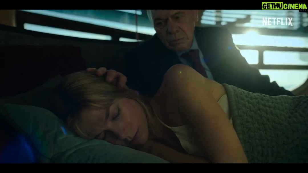 Laura Laprida Instagram - Dejo por aqui el Trailer de Sagrada Familia: Segunda Temporada. A partir de este viernes 17 de Noviembre por @netflix 🤩 .. ¿Que pensas que pasará con Natalia? .. #SagradaFamilia #Netflix #Netflixes