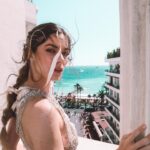 Laura Laprida Instagram - Hermosa experiencia en Cannes junto a @campariarg , acá les dejo estas fotitos que reflejan todo lo vivido. Gracias . -Beber con moderación, prohibida su venta a menores de 18 años- . . @marchesafashion @damianiofficial @sophiawebster Contenido @rpirovano . . #CampariCinema #WeAreCinema #Cannes2024 #EnjoyResponsibly
