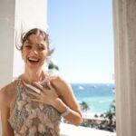 Laura Laprida Instagram - Hermosa experiencia en Cannes junto a @campariarg , acá les dejo estas fotitos que reflejan todo lo vivido. Gracias . -Beber con moderación, prohibida su venta a menores de 18 años- . . @marchesafashion @damianiofficial @sophiawebster Contenido @rpirovano . . #CampariCinema #WeAreCinema #Cannes2024 #EnjoyResponsibly