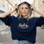 Laura Laune Instagram - Rdv demain à 18h pour connaître la nouvelle création de Trashh, ma marque de recyclage de la connerie humaine 😍♻️ Et je peux vous dire que j’ai eu de la bonne matière à recycler 🫠