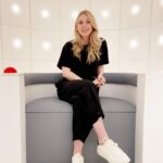 Laura Laune Instagram – Rdv dans la @baqcanal 💁‍♀️🎬

#boiteaquestions #promo #GloryAlleluia