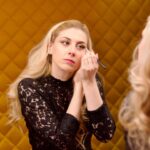 Laura Laune Instagram – Vous étiez 6000 avec moi au Casino de Paris pour démarrer cette tournée 2023 ❤️

Merci pour l’accueil complètement fou que vous avez réservé à ce spectacle si spécial pour moi ❤️Je prends le temps de lire vos messages qui me touchent tellement 🥹

Merci à mon équipe qui me porte à chaque seconde et avec qui je suis si fière de partager cette page de ma vie, mes journées, et ma maison un peu aussi mais là il va falloir faire quelque chose les amis on est pas une colonie de fourmis prenez votre indépendance : David, Gwendal, Pierre, Grégoire, Gaëtane, Laurent 

Merci à @darksmileprod qui me soutient depuis le début ❤️ : @julia_darksmileprod , @roxannewonderwoman , @ineslav1803 , @ramoin , @johanna_kawa , @celmakie , @jeremyferrarioff 

Et aux incontournables @annesophienp , @simon_gardaix , @marleneschaff , @laurag_photo , @celinehetroit_creation 

@neil_fichar et @guillaume_bats vous entrez dans aucune catégorie deso 🤷‍♀️

Rendez-vous jeudi à Lille pour la suite de la tournée 😍