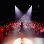 Laura Laune Instagram - La semaine passée c’était Malmedy, Aulnoye, Arras, Tinqueux 🌟 Cette semaine Toulouse, Bordeaux, La Rochelle 🤩 À ce soir 😍 #GloryAlleluia #Tour