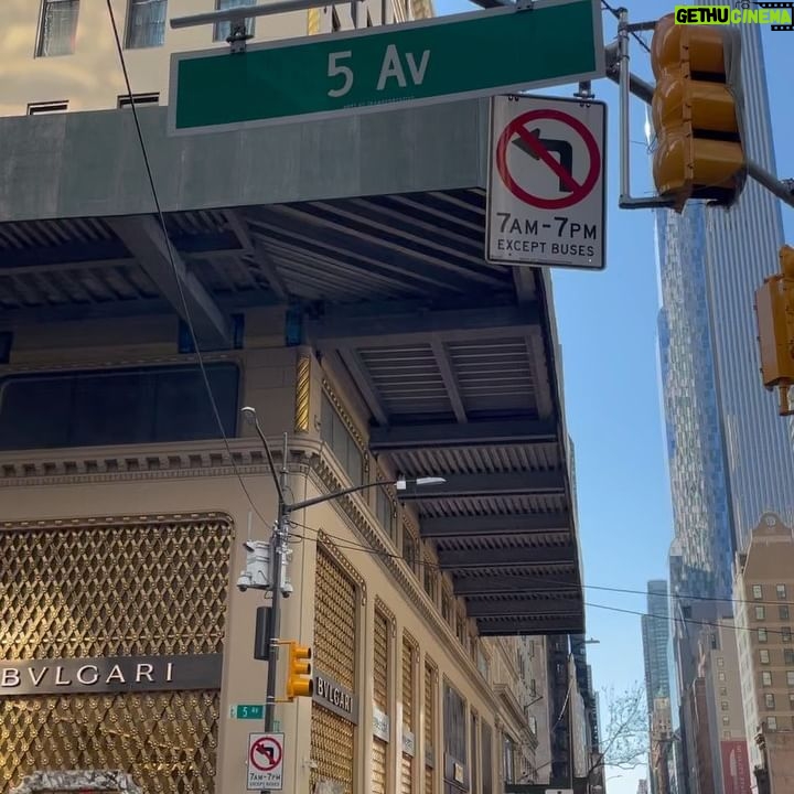 Laura Müller Instagram - nyc pt. 2 photo dump #week3 xoxo gossip girl