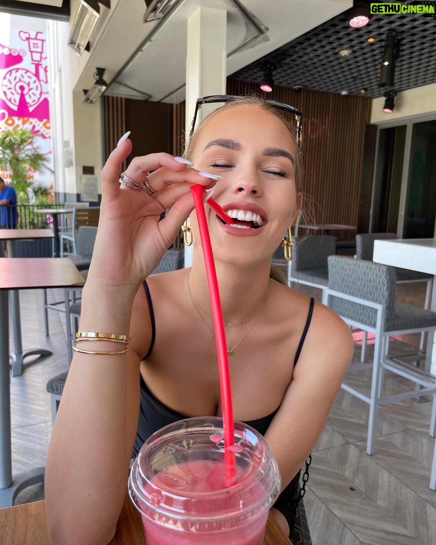 Laura Müller - 17K Likes - weekly photo dump💗 #week1
what happens in Vegas, stays in Vegas🤪😏
love you my looooove