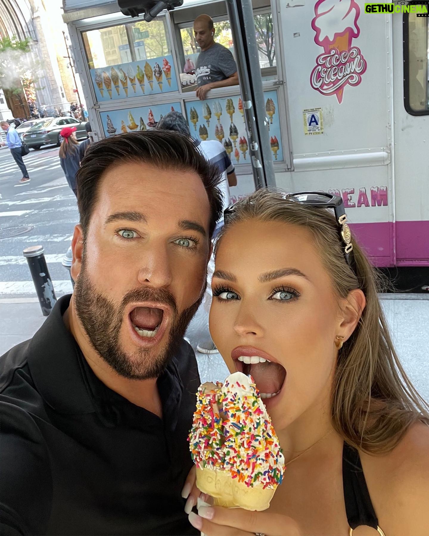 Laura Müller Instagram - nyc pt. 2 photo dump #week3 xoxo gossip girl