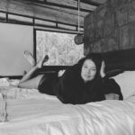Laura Osma Instagram - Flotando en una casita en las nubes @aska.house ✨☁️☁️☁️