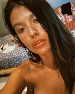 Laura Osma Instagram - Thank you, Bali, for being so kind to me. 🦋
.
Thank you for reminding me that nothing and no one can take away my joy of living and the the smile off my face 🌼
.
Thank you because I kept my promise to little Laura to one day surf you.
I’ll be back for sure. 🩵
.
Smile alligator ✨