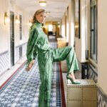 Laura Sánchez Instagram - Jugando con @silviasanchezfotos y el equipo @pepa_medina.t @estilismo_antonio y @paco_rus en @hotelalfonsoxiii