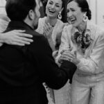 Laura Sánchez Instagram - Parte de la Familia de @pasarela_weloveflamenco GRACIAS un año más a todos los que hacéis posible este sueño de los que amamos la moda flamenca!!! En estas fotos no están todos ni mucho menos… necesitaría un álbum de cien páginas para sacarlos!!! Mi equipo de todo el año @mari_rui @merifloresss @juandecorrales que han trabajado tanto… los diseñadores que son los protagonistas de esta semana!!! Peluquería ( @lorealspain @victordelvalle_ ) maquillaje ( @beautyexpertlancome @robertosiguero @patricia_franco_casas @pepa_medina.t y equipo) vestuario ( @macapili68 @lolagarciacruz @arroyovacalola y sus súper equipo) luz y sonido ( @edyma_medios_audiovisuales ) montaje ( @europapaco ) audiovisuales ( @cocatoosvq ) foto ( @anibalfotografo @silviasanchezfotos ) a sala ( @jose93gm gloria bendita!!! @anacuadrad0 y todo el equipo que se encarga de sala) a mi equipo de azafatas y azafatos ) a toda la prensa que nos cubre!!! A nuestra casa ( @hotelalfonsoxiii y TODO su personal que no pueden cuidarnos mejor!!!) a mis modelos que son las más bonitas!!! A mis Isas que lo dejan todo reluciente!!! A mi @luisgallaardo por hacer fácil las entradas y salidas de las colecciones!!! A @vbrichete que ha sido mi bonita sombra estos días!!!!A todos y cada uno de los patrocinadores e instituciones que sin ellos esto tampoco sale!! Y dejo para el final a mi @erjavivilla, que te digo hermana? Que te quiero infinito… y voy a tirar de una frase muy paquera “ nos hemos coronao “ jajajajajajaja jajajajajajaja ( nuestros dos ángeles han estado sentados juntos en primera fila, con una sonrisa) Espero que no me falte nadie por agradecer, y si es así, que se de por agradecido… #wlf24 @goeventosycomunicacion y ahora a por mas proyectos bonitos!!!