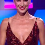 Laura Sánchez Instagram - 🗣️“Para mí el Drag es una fantasía” ✨👠 @laurasanchezofi comparte su experiencia como jurado de #DragRaceAllStars. 📲💋 Disfruta de la entrevista completa en el link de nuestros stories.