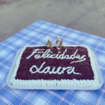 Laura Sánchez Instagram - La jefa me ha hecho su tarta!!! Gracias vida!!! 💙 #cumpleaños #43