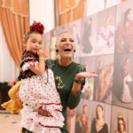 Laura Sánchez Instagram - Volver a ser niña rodeada de grandes modelos “ahijada, sobrinas y mil niñas bonitas más”💃🏻 @pasarela_weloveflamenco 📸 @silviasanchezfotos