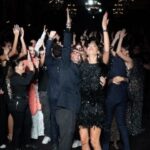 Laura Sánchez Instagram - La XII edición de We Love Flamenco se ha celebrado del 13 al 19 de enero de 2024, como siempre, en el emblemático Hotel Alfonso XIII. La cita, ya consagrada como la primera en escribir las tendencias para la próxima temporada de moda flamenca, se ha convertido en ineludible en el calendario nacional e internacional de la moda. Cuarenta desfiles repartidos en una semana donde no falta el traje regional más extendido del mundo y tampoco la moda flamenca y de inspiración sureña aplicada, cada vez más, a la invitada y el prêt-à-porter. Gracias, una vez más a @empleoand @artesaniand #artesaniahechaenandalucia @sevillaciudad #passionforyou #visitsevilla @aytohuelva @huelvaoriginal @turismoprovinciasevilla @dipusevi @ayto_cantillana @dipuhu @huelvaturismo @helvetia.seguros.espana @clinicaacero @flamentex @aromas_es @aguadesevillaperfumes @bmw_movitransa @bmw_movitransa_jerezycadiz @caixabank @fundlacaixa @lorealpro_educacion_es @lorealpro @beautyexpertlancome @lancomeofficial @hotelalfonsoxiii @silbonmoda @cuplemoda @edyma_medios_audiovisuales @mercadolonjadelbarranco @ginrives @royalbliss_es #wlf24 #modaflamenca #weloveflamenco 📹 @cocatoosvq
