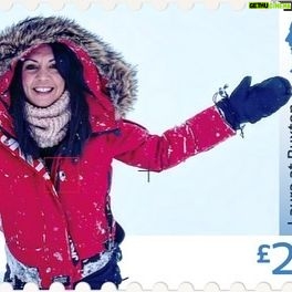 Laura Tobin Instagram - This is what I’d look like on a stamp! 😎 Thanks to the @gmb graphics team #Dreaming #OneDay Today the @metoffice & @royalmailofficial released 8 stamps to mark the Met Office 170th anniversary (mine isn’t quite as long 🤣)
