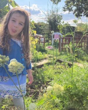 Laura Tobin Instagram - 🥰So proud and honored to be Mummy to Charlotte.

Not just on Mothers day-but every day.

➡️Swipe to go back in time!

🌎 She has already changed the World with the first ever range of premature baby cards.

After being born so early, she has shown more strength and determination in 6 years that I have in 42! She is inspiring, gorgeous & funny (she gets that from me🤣!)

What a perfect day to be in a onesie all day, eating chocolate & doing craft!

Photos from Hello & OK photo shoots, (she loves smiling at camera-where does she get that from? 🧐shoots raising awareness about prematurity)

And happy Mother’s Day to my amazing, amazing, mum, too 🥰