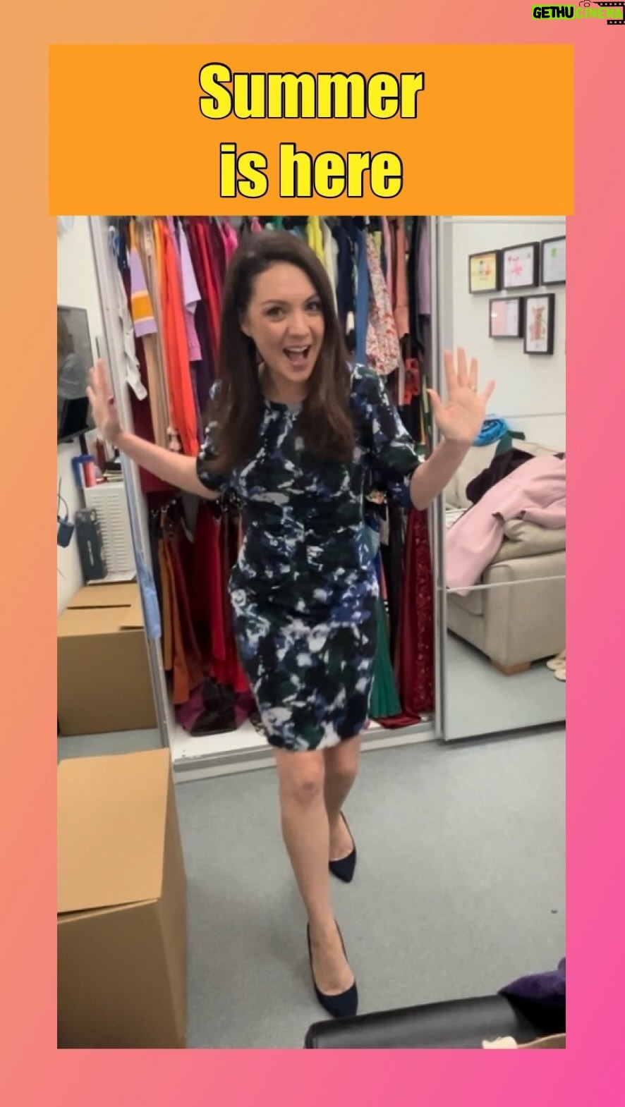 Laura Tobin Instagram - βοΈ Do you do a Winter/Summer wardrobe swap? We did this week @gmb (and actually at home too!!) Itβs finally warming up (but yes-sorry-still some rain!) so we packed away big coats and jumpers and brought out spring & summer dresses-Iβve loved wearing them this week π Thank you @debbiedresses @hollyslater π§₯ π π Do you swap your summer/winter clothes?