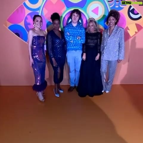 Laura Tobin Instagram - ✨ About last night 😘 So much fun with @tvmarv @bonesgiles @riahebden @drzoewilliams @itv #Palooza @bbuk