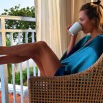 Laura Vandervoort Instagram - Burnt & relaxed last week on vaca. Now peeling, have a cold and anxious. 😂 I’ll just call that well rounded. 🤷‍♀️