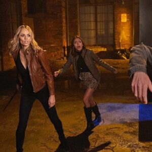 Laura Vandervoort Instagram - Doesn’t everyone drink stolen blood in the mornings from a hospital blood bank to start their day off right? 🧛‍♀️ 🩸 

Flashback to the short lived by loved series ‘V Wars’ where I got to work again with my longtime talented friends @adrianholmes @bradturnerdirector @jessicatography @kimderkocsc @tjscottpictures for @netflix 

Eager to get back to work but frustratingly stuck reminiscing for now. #actorslife