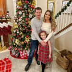 Laura Vitale Instagram - I sure hope you all had a magical day with your loved ones, we had a great weekend and I for one am so glad it’s over lol I’m taking this week off from cooking videos (I’ll be chatting up in stories obviously 😂) to focus on spending this week with my family and friends and cherishing these few days while before starting off with a bang next week!! I have so many exciting things planned and can’t wait to share it with you!! I’m looking forward to the break this week so I can come back re charged and ready to crush 2024! Who’s with me??