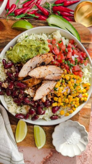Laura Vitale Instagram - Comment BOWLS (no other letters or emojis after) and I’ll happily send you this recipe directly! It is insane, the flavors, the combination, just all of it together is pure magic. Highly suggest doubling the chicken and marinade so you can have plenty to eat throughout the week on just about anything you like! It’s so good you won’t even believe it and perfect if you’re a meal prep person and try to get that protein in but you love flavor 🤣