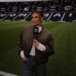 Laura Wontorra Instagram - Heute mit SGE vs SVW // 📸 @dazn_de