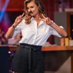 Laura Wontorra Instagram - Okey Leute ✌️Wettschulden sind Ehrenschulden 🥸 nach Tattoo nun auch noch Schnurrbart! Wann gewinne ich eigentlich mal ne Wette gegen dich @steffen_henssler und was denkt ihr sollte unser nächster Wetteinsatz sein? 20:15 Uhr @grilldenhenssler_vox