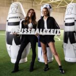 Laura Wontorra Instagram - Eine die gern mal aus der Reihe tanzt - wie ihr damaliger Lieblingsspieler Jörg Böhme. In Folge 3 von „ @dfb Fußballzeit mit “ gibt’s Frauenpower im Doppelpack. Diesmal zu Gast: die S04-sozialisierte @sophiathomalla , die schon in sehr jungen Jahren an der Existenz des Fußballgotts zweifeln sollte… Warum sie „sofort auf Schalke anfangen könnte“ und auf welchen aktuellen Nationalspieler sie besonders schaut, erfahrt ihr in der neuen Folge. Ab heute auf YouTube 💥 Alle weiteren Infos gibt’s auf fussballzeit.dfb.de 📲 #dfb #fussballzeit #frauenpower