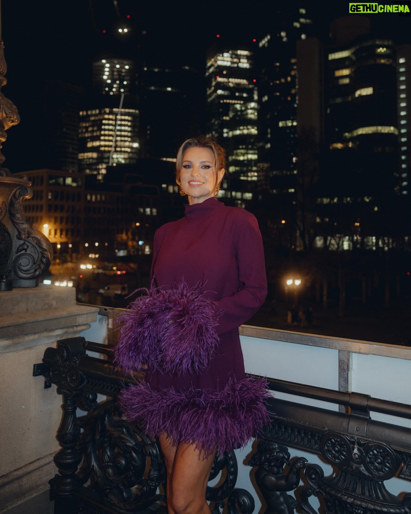 Laura Wontorra Instagram - Immer magische Nächte in Frankfurt // Eintracht 125 // 📸 @bastisevastos