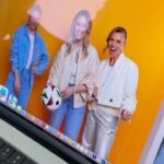 Laura Wontorra Instagram - Wenn drei aufgetakelte Chicas Doppelpass spielen - passend zum 33. Spieltag ein kleiner Recap aus der letzten Woche ⚽️💃🏽🎙️📸 #spaßbeiderarbeit #frauenpower