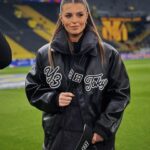 Laura Wontorra Instagram - in Luxus Jacke 😜
