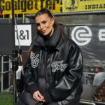 Laura Wontorra Instagram - in Luxus Jacke 😜