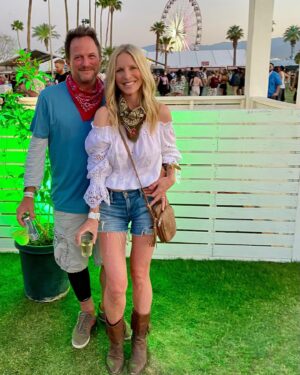 Lauralee Bell Instagram - Coachella 2023
Parents who are nearby if needed! (Plus we had some fun too)🎡❤️🌴