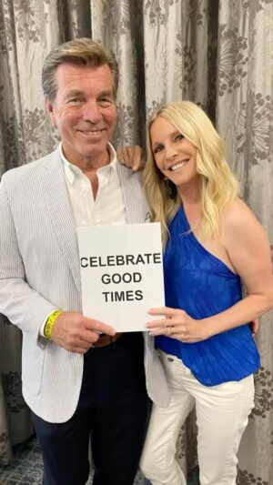 Lauralee Bell Instagram - Celebration at the #YR Fan Event!!
It was great to see people come from near and far, all over the world! 
Obviously most of our viewers couldn’t be there so here is a little #behindthescenes 
And know that you were there in our ❤️’s because it takes each and every one of you to have gotten us here!! #yr50
Thank you for everything Cathy, Joe, Matt, Matt, Nikki, Amy and all the incredible volunteers! 
If I didn’t get you in the video I’m so sorry. There was such limited time! Signing programs and taking pictures came first :) #justhavingalittlefunyr