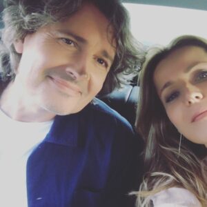 Laure Guibert Instagram - Avec mon Filou 🎬🌞💋#tournage#lma