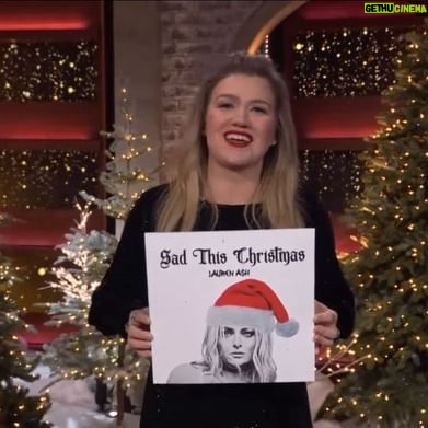 Lauren Ash Instagram - ICYMI check out my performance on @kellyclarksonshow where I played my Christmas single Sad This Christmas! HUGE shout out to @thatgoodgraphic for making this video happen!