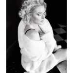 Lauren Ash Instagram – Final set of pics from my @the.baremag shoot! Going FULL Marilyn here and feeling like a starlet! 

Thank you again to @tina_turnbow and @the.baremag for having me! Check out the full spread and article, link in my bio! 

Hair by @tedgibson using @starring 
Makeup by @tina_turnbow using @ogee 
Photos by @tina_turnbow