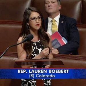Lauren Boebert Instagram - The Department of Defense should prioritize readiness and lethality, rather than using taxpayer dollars to harm innocent unborn babies.

Thank you, @repronnyjackson for your efforts to refocus our military and protect the unborn.