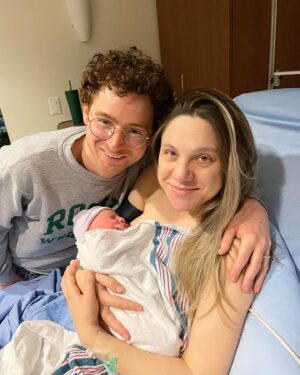 Lauren Collins Instagram - Leo Wilder Malen 🦁🧡🦁 

On 4.27.23 this guy shot out of the birth canal like a cannonball less than an hour after arriving at the hospital. I asked Jonathan if (after I came out of newborn fog) I would regret posting this photo from RIGHT after giving birth. He said no, it was real. And you know what? It doesn’t get more real than child birth without drugs after a tough pregnancy!!!!Tell me what is more powerful than the female body, I dare you!!! We love you so much sweet Leo 🦁🧡🦁