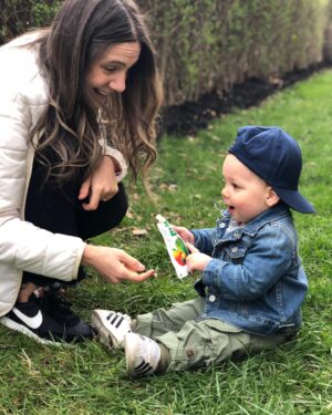 Lauren Collins Instagram - S-N-A-C-K-S! So I’ve become the parent who spells out the words she doesn’t want her kid to hear 🤪. Charlie loves to eat but coming up with meal & snack ideas is A LOT. That’s why I was so excited to discover @lovechildorganics last year. Their pouches, puffs and bars have become staples in our house. And I can actually feel good about giving them to Charlie because their products are:

✨certified organic & made without GMOs
✨free of added salt and sugar 
✨NUT FREE (this mama has a 🥜allergy)
✨DELICIOUS... just ask @jonathanmalen who eats all of Charlie’s oaty chomps!
✨a 🇨🇦 small business!

Good news for all of you! With code LAURENCOLLINS you can get 20% off your purchase on their website (link in bio!). Ordering directly from Love Child really helps small businesses during these uncertain times. I hope you’ll check them out and that @lovechildorganics makes your life juuuust a little bit easier. Because isn’t that what we all need right now? 

#snacks #lovechildorganics #ad